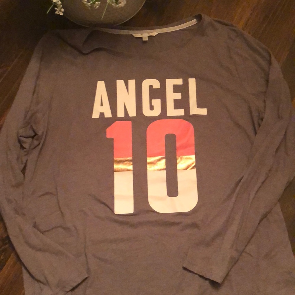 Victoria’s Secret long sleeve T-shirt